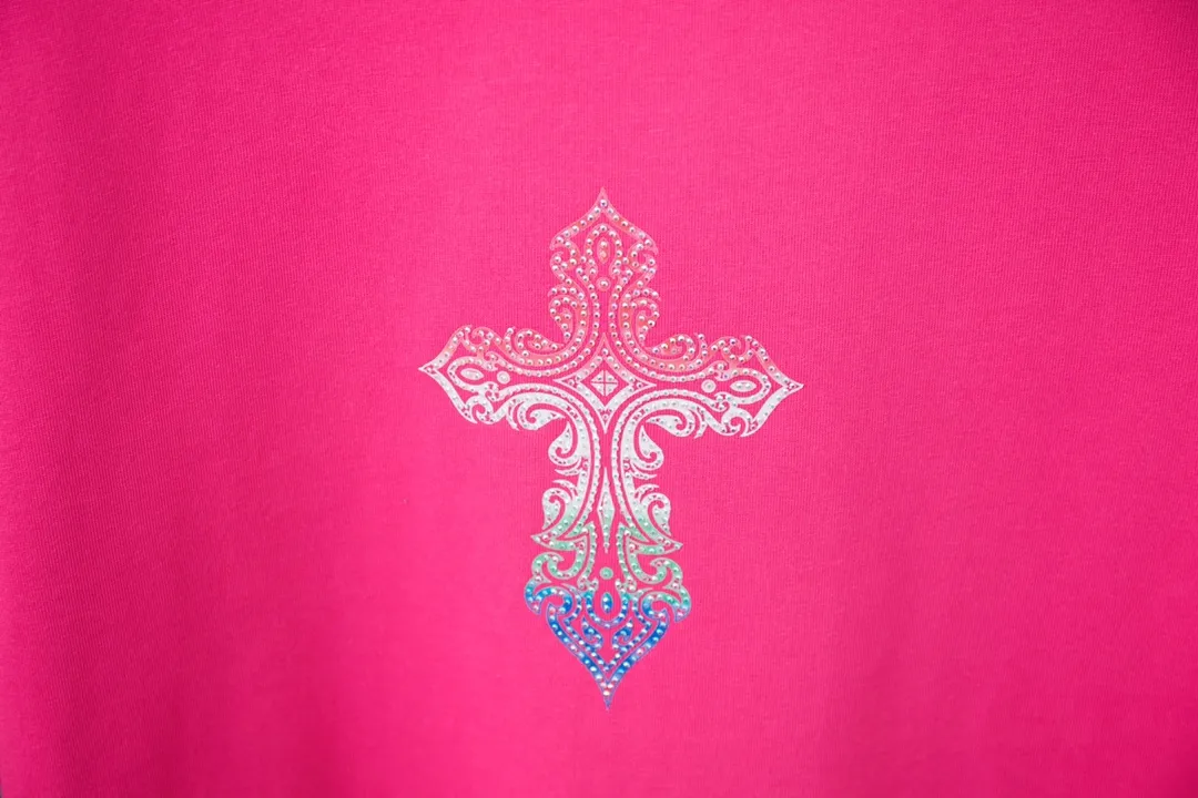 🅿️210 Ch*ome Hearte CH 25SS early spring new model, silicone printed hot diamond short sleeves, light luxury, essential item for daily commuting for men and women, correct version, welcome to compare, detailed features · 320g 100% pure cotton double yarn jersey fabric · Custom dyed in the same vat, special thickened 32 count double strand 1X1 thread · Digital direct printing cross✝️➕Imported Australian matte pearlescent diamonds➕Three-dimensional silicone heart pattern · Double-needle stitching across seams · Original main mark washed tag brand moisture-proof paper packaging Color: Black/White/Blue/Rose Size: S/M/L/XL
